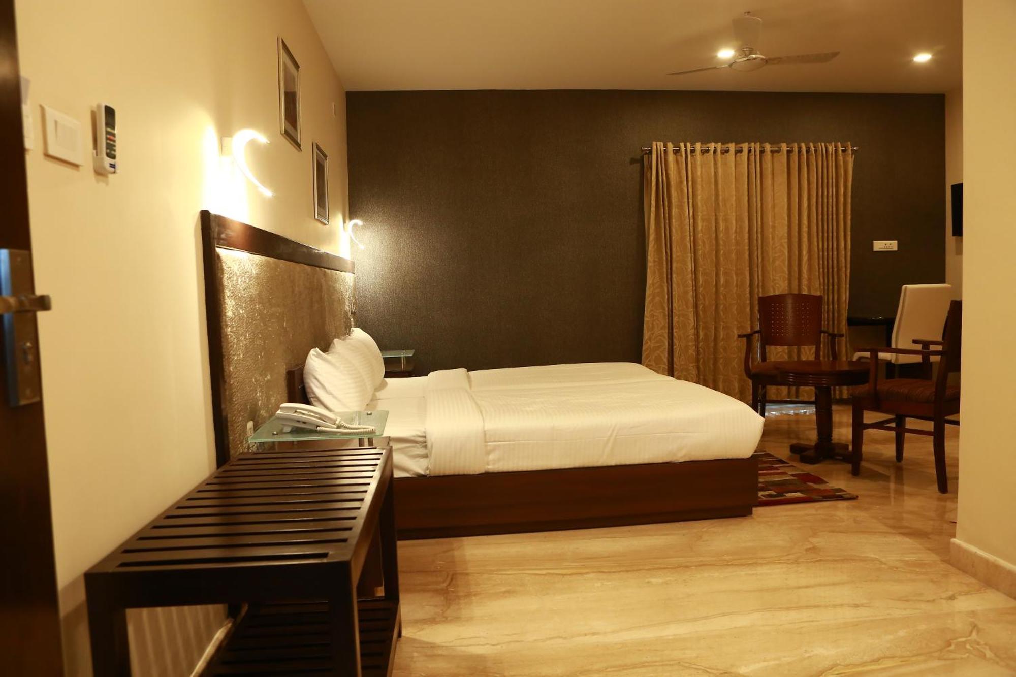 D Breeze Suites Devanahalli Luaran gambar