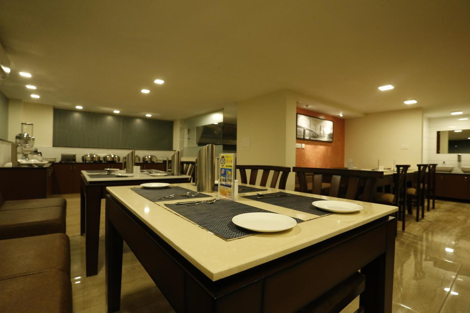D Breeze Suites Devanahalli Luaran gambar
