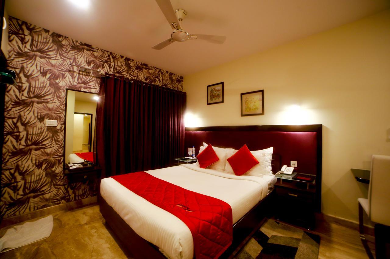 D Breeze Suites Devanahalli Luaran gambar