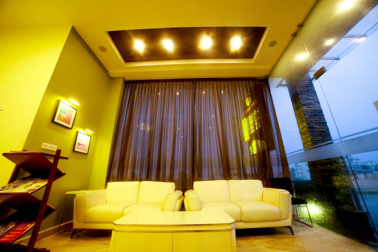 D Breeze Suites Devanahalli Luaran gambar