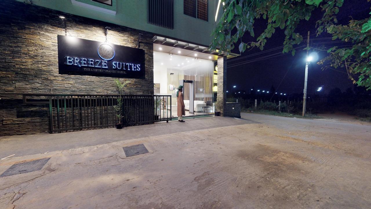 D Breeze Suites Devanahalli Luaran gambar